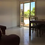 Italian Charm, Modern Elegance In Apartament *
