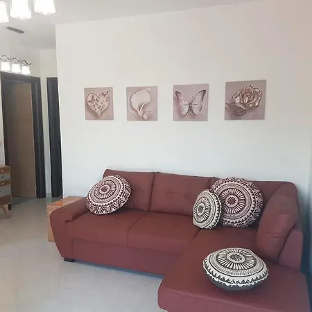 דירה Italian Charm, Modern Elegance In