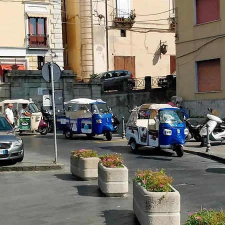 Italian Charm, Modern Elegance In Appartamento