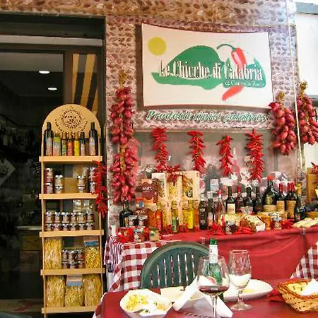 Italian Charm, Modern Elegance In דירה