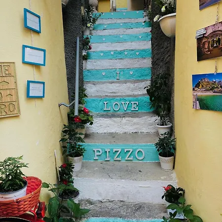 Italian Charm, Modern Elegance In Apartmán Pizzo (Calabria)
