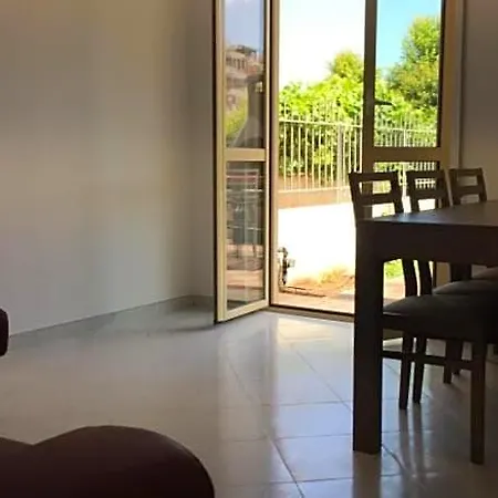 Italian Charm, Modern Elegance In Apartment Pizzo (Calabria)