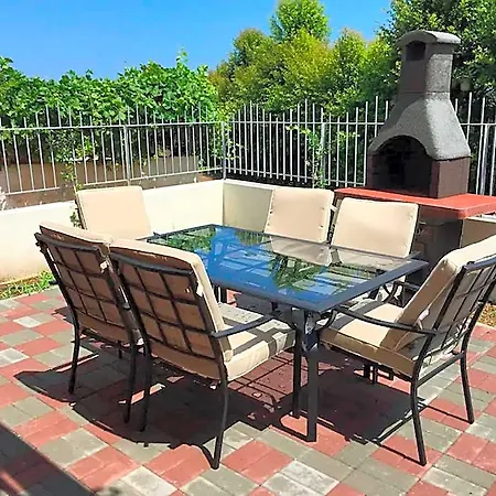 Italian Charm, Modern Elegance In Apartamento *
