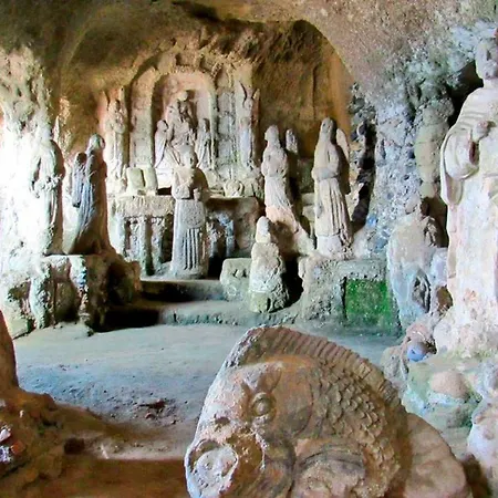 Italian Charm, Modern Elegance In Apartment